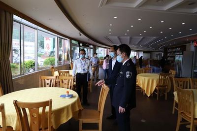 深圳市市場監(jiān)管局深汕局以“組合拳”推動餐飲服務(wù)復(fù)工復(fù)產(chǎn)率達(dá)97%